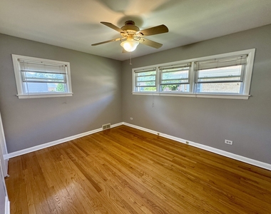 912 N Greenwood Avenue - Photo Thumbnail 9