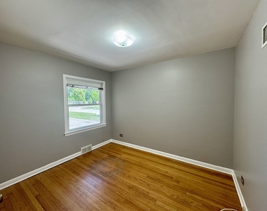 912 N Greenwood Avenue - Photo Thumbnail 11