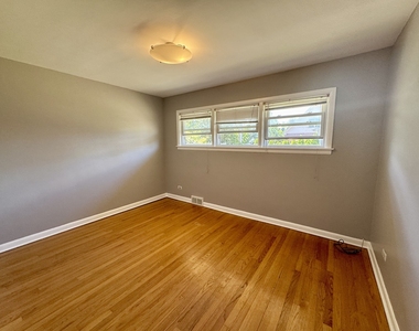 912 N Greenwood Avenue - Photo Thumbnail 10