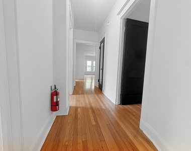 1302 W Rosemont Avenue - Photo Thumbnail 12