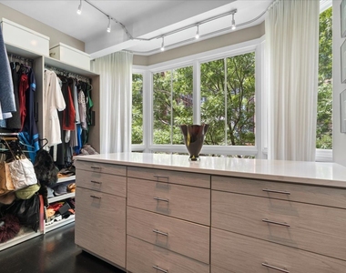 447 N Mcclurg Court - Photo Thumbnail 27