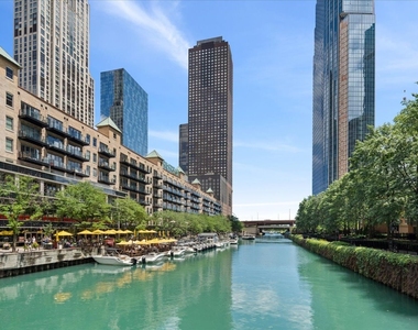 447 N Mcclurg Court - Photo Thumbnail 1