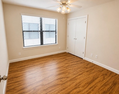 2710 Hullsmith Drive - Photo Thumbnail 20