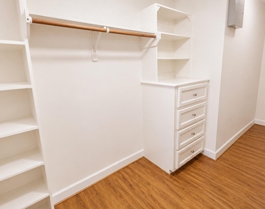 2710 Hullsmith Drive - Photo Thumbnail 19