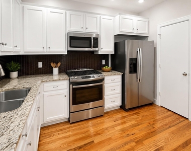 2710 Hullsmith Drive - Photo Thumbnail 7