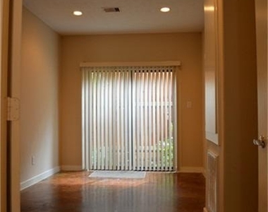 3717 Stanford Street - Photo Thumbnail 7