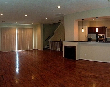 3717 Stanford Street - Photo Thumbnail 2