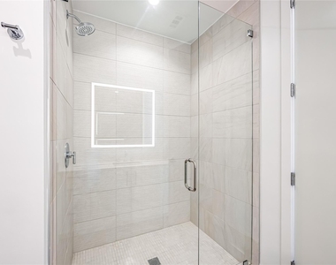 808 Crawford Street - Photo Thumbnail 17