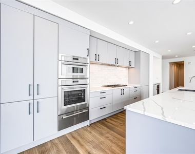 808 Crawford Street - Photo Thumbnail 1