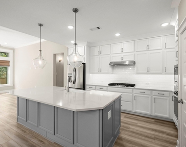 311 Pilazzo Street - Photo Thumbnail 5