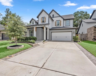 311 Pilazzo Street - Photo Thumbnail 3