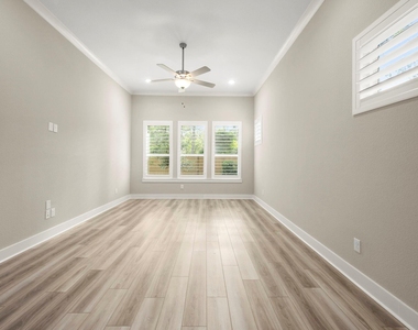 311 Pilazzo Street - Photo Thumbnail 15