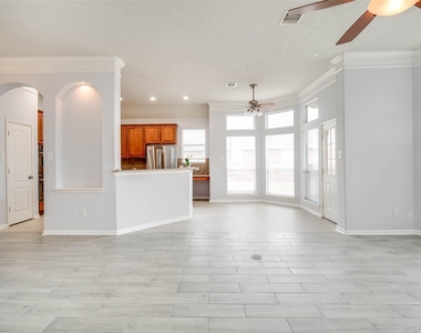 9323 Hillhaven Court - Photo Thumbnail 17