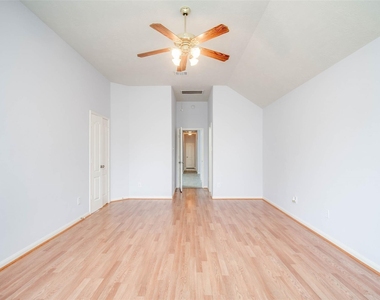 9323 Hillhaven Court - Photo Thumbnail 22