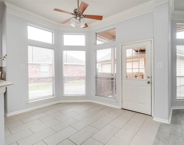 9323 Hillhaven Court - Photo Thumbnail 18