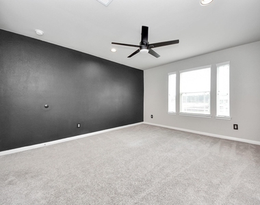 16735 Rockwall Street - Photo Thumbnail 27