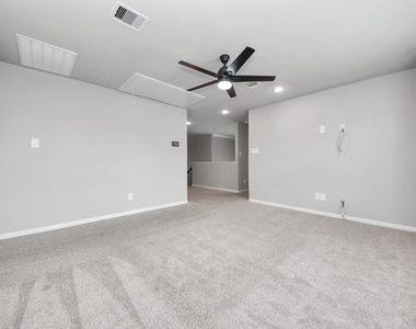 16735 Rockwall Street - Photo Thumbnail 23