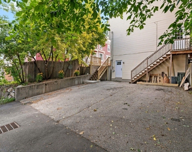 842 Beech - Photo Thumbnail 13