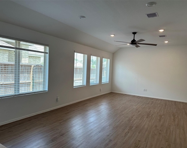 6210 Russett Elm Court - Photo Thumbnail 6