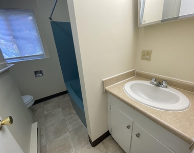 93 West - Photo Thumbnail 26
