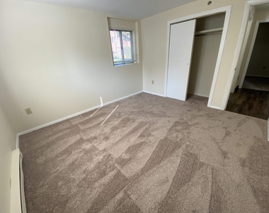 93 West - Photo Thumbnail 22