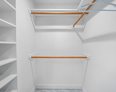 9022 Quebec Dr - Photo Thumbnail 32