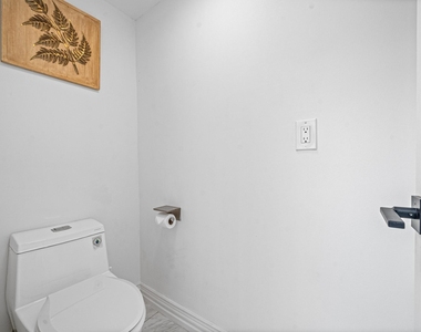 9022 Quebec Dr - Photo Thumbnail 33
