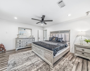 9022 Quebec Dr - Photo Thumbnail 25