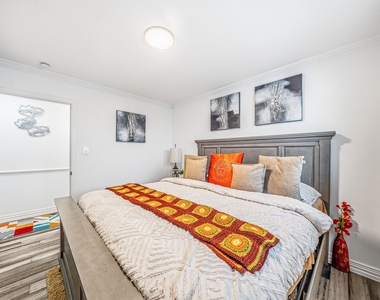 9022 Quebec Dr - Photo Thumbnail 20
