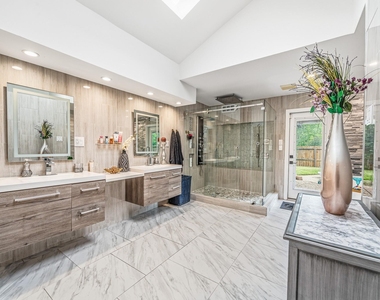 9022 Quebec Dr - Photo Thumbnail 27