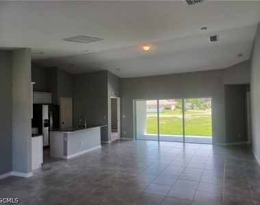 417 Sw 26th Avenue - Photo Thumbnail 3