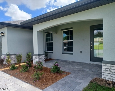 417 Sw 26th Avenue - Photo Thumbnail 2