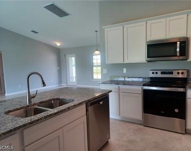 417 Sw 26th Avenue - Photo Thumbnail 6