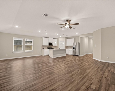 3219 Garner Lane - Photo Thumbnail 4
