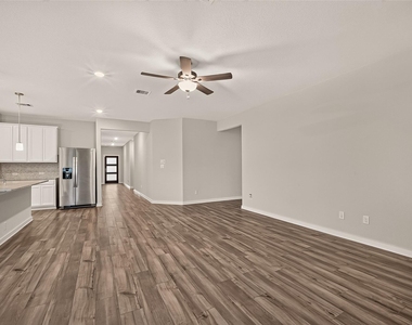 3219 Garner Lane - Photo Thumbnail 5