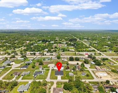 1012 Gerald Avenue - Photo Thumbnail 3