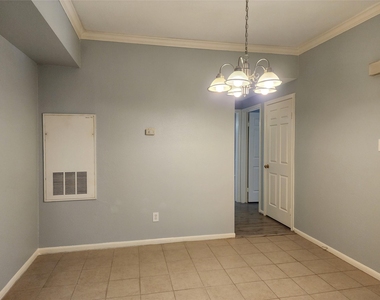 2255 Braeswood Park Drive - Photo Thumbnail 9