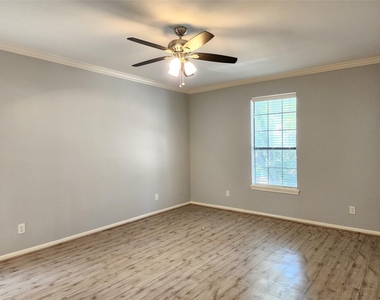 2255 Braeswood Park Drive - Photo Thumbnail 14