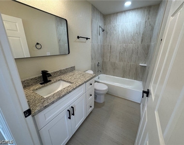 4426 Sw Santa Barbara Place - Photo Thumbnail 25
