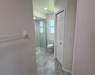 4426 Sw Santa Barbara Place - Photo Thumbnail 11