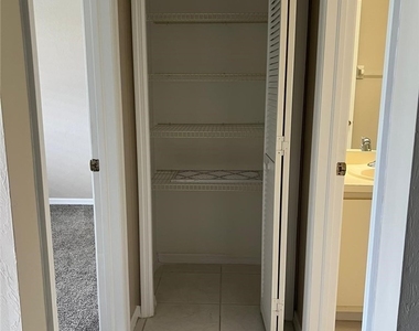 13076 Cross Creek Court - Photo Thumbnail 18