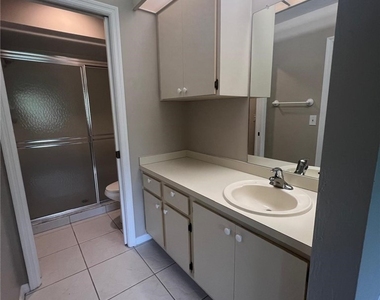 13076 Cross Creek Court - Photo Thumbnail 20