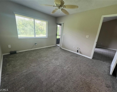 13076 Cross Creek Court - Photo Thumbnail 9