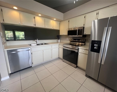 13076 Cross Creek Court - Photo Thumbnail 2
