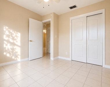 5649 6th Avenue - Photo Thumbnail 6