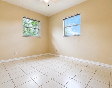 5649 6th Avenue - Photo Thumbnail 5