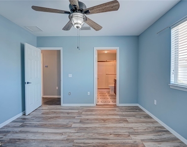 3935 Cherrybrook Loop - Photo Thumbnail 12