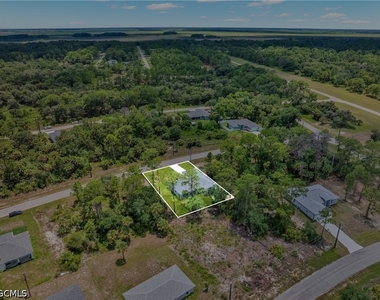 208 Clover Avenue - Photo Thumbnail 17