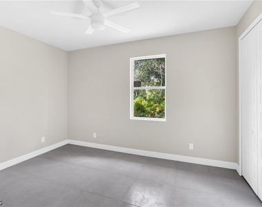 208 Clover Avenue - Photo Thumbnail 6