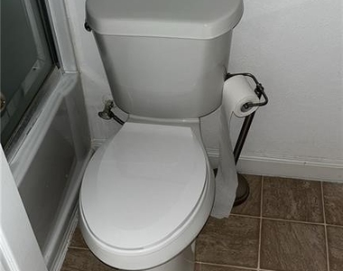 2855 Winkler Avenue - Photo Thumbnail 8